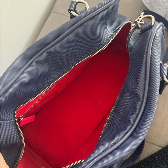 Lacoste crossbody bag with strap - Picture 9 of 9